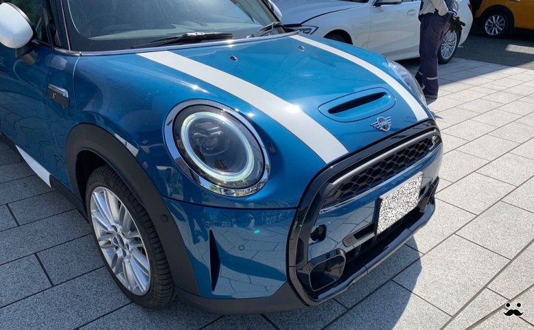 BMW MINI 入荷作業中の2021年LCIモデル実車に遭遇！ - エコ